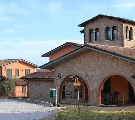 Resort Pian Dei Mucini Il Borgo 3*